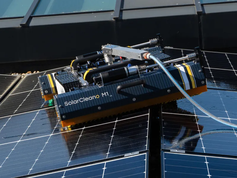 SolarCleano M1 solar panel cleaning robot